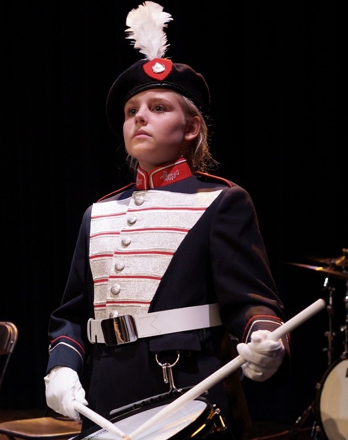 Jeugdband Adest Musica in nieuw uniform