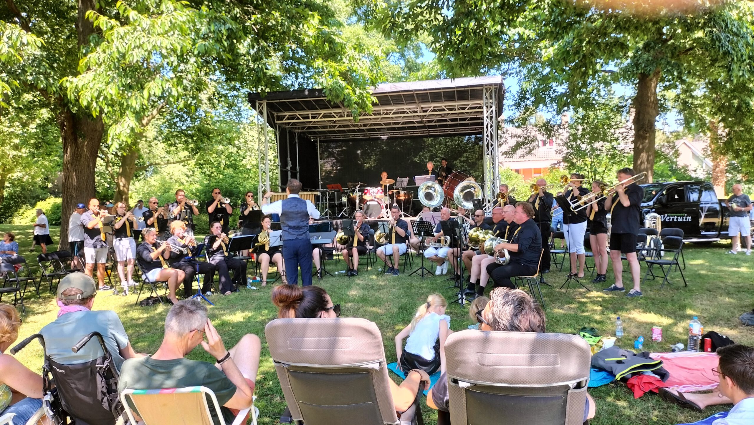 Zomer buitenconcert Adest Brass en Da Capo